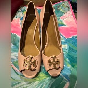 Tory Burch — Claire Open Toe Wedge in Seashell Pink